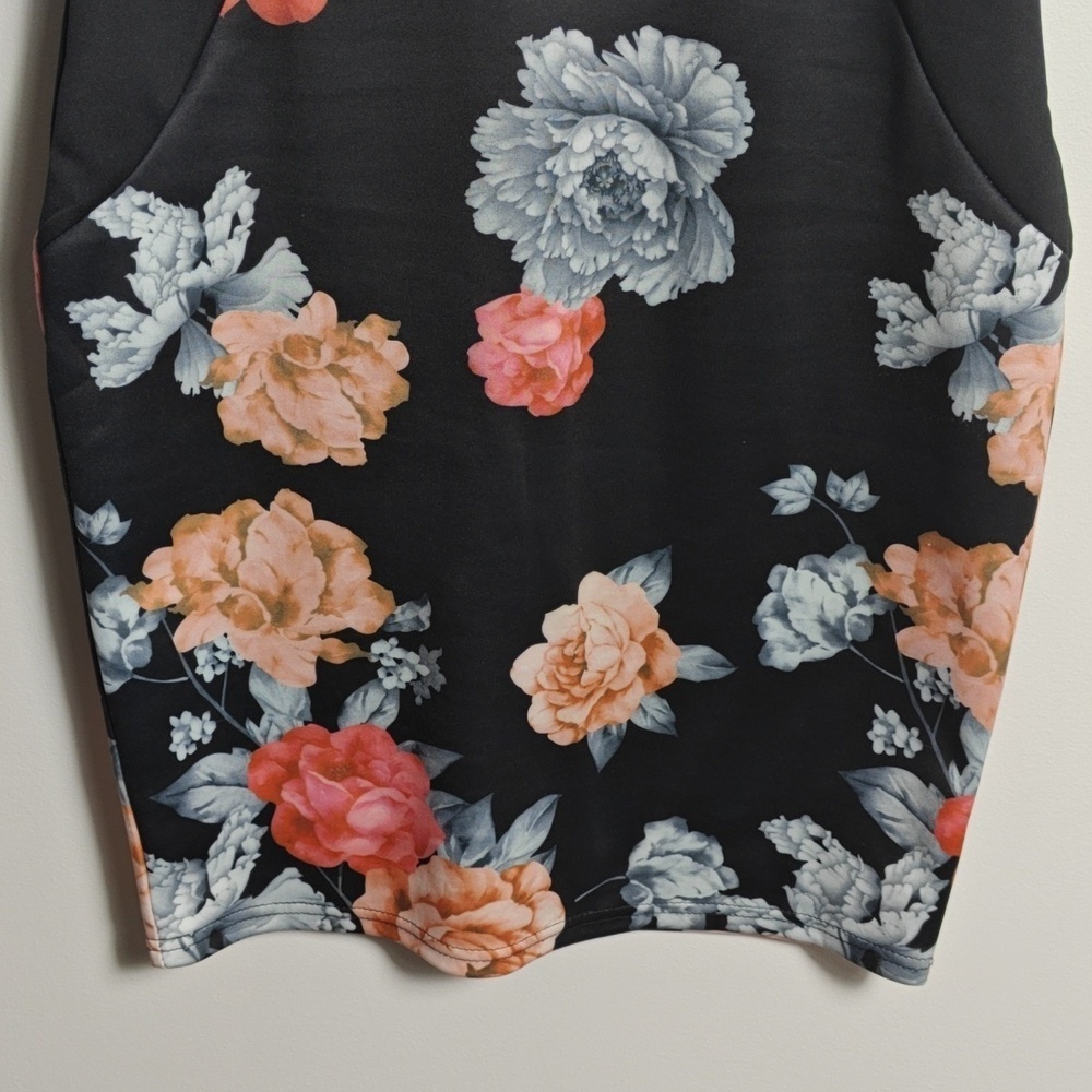 FANTAIST Floral Sleeveless Dress - Black and Multi Size Medium - Picture 5 of 16